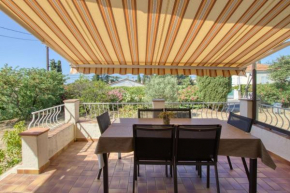 LARGE house with GARDEN and TERRACE in BANDOL
